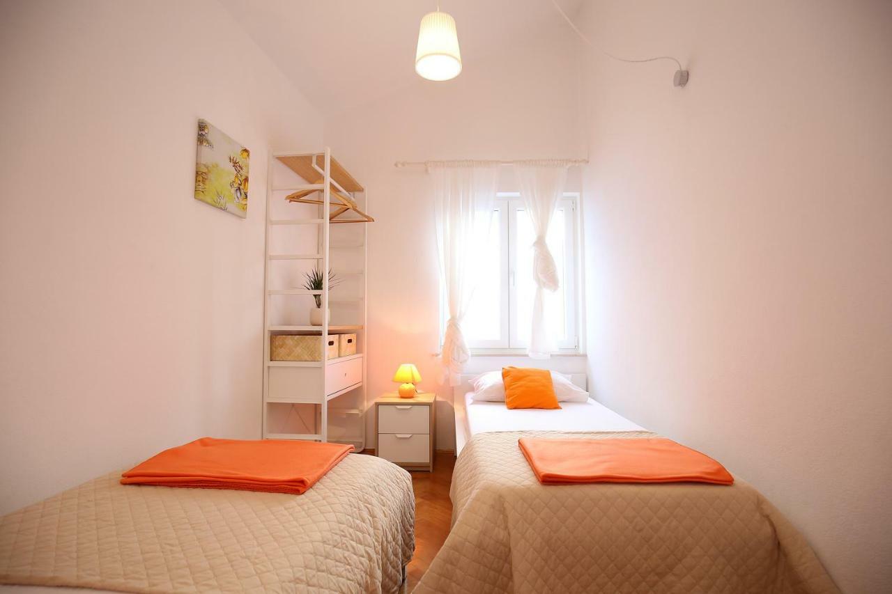 Apartments Ines Murter Exterior photo