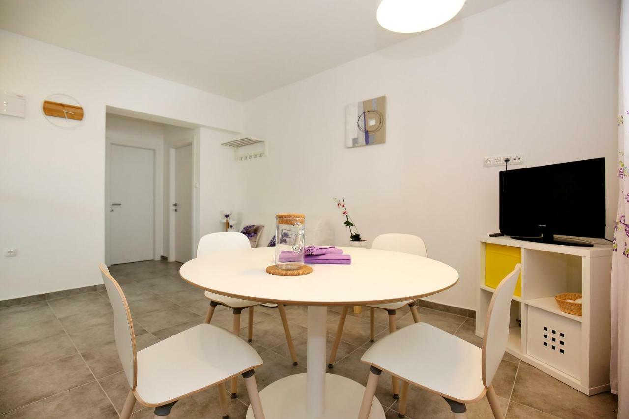 Apartments Ines Murter Exterior photo