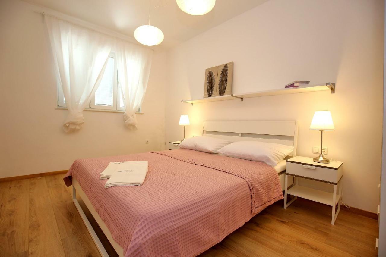 Apartments Ines Murter Exterior photo
