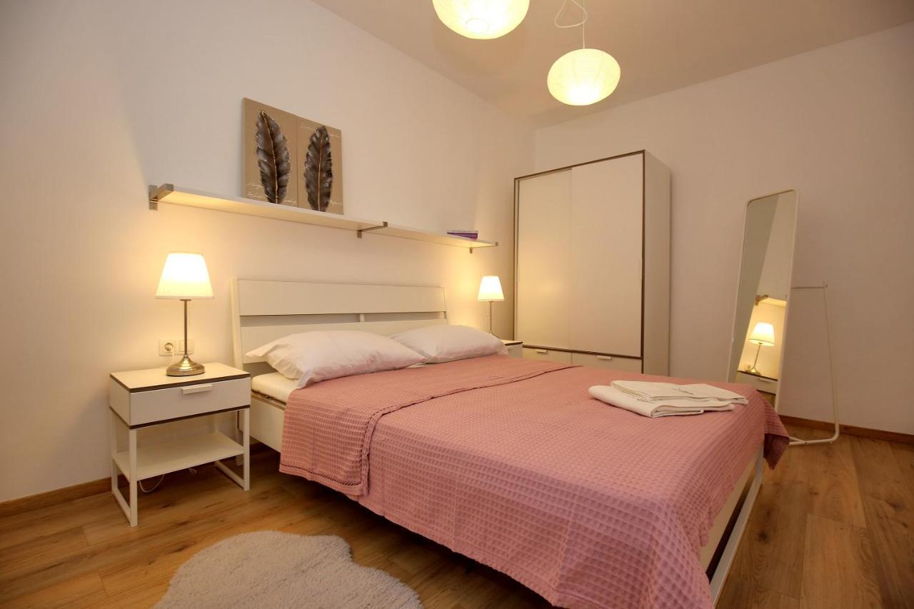 Apartments Ines Murter Exterior photo